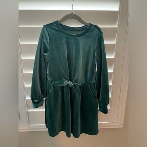 Green Velvet Dress - Perfect for Holiday Celebrations!